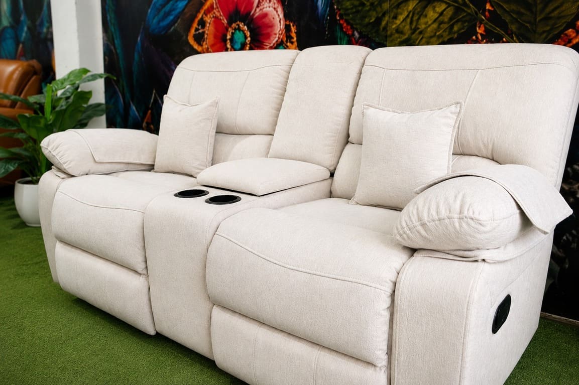 Sofá Hampton beige confeccionado a medida en lino